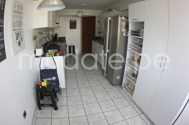 Venta Departamento en Surco cerca a Av. Benavides