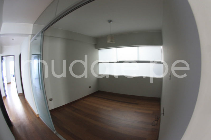 Venta de excelente departamento en Surco